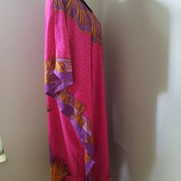 Just In: New Fuschia Kaftan Abaya Cover-up D… - Picture 9 of 14